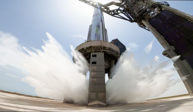 SpaceX Sudan Üretilen Roket Yakıtını Deniyor